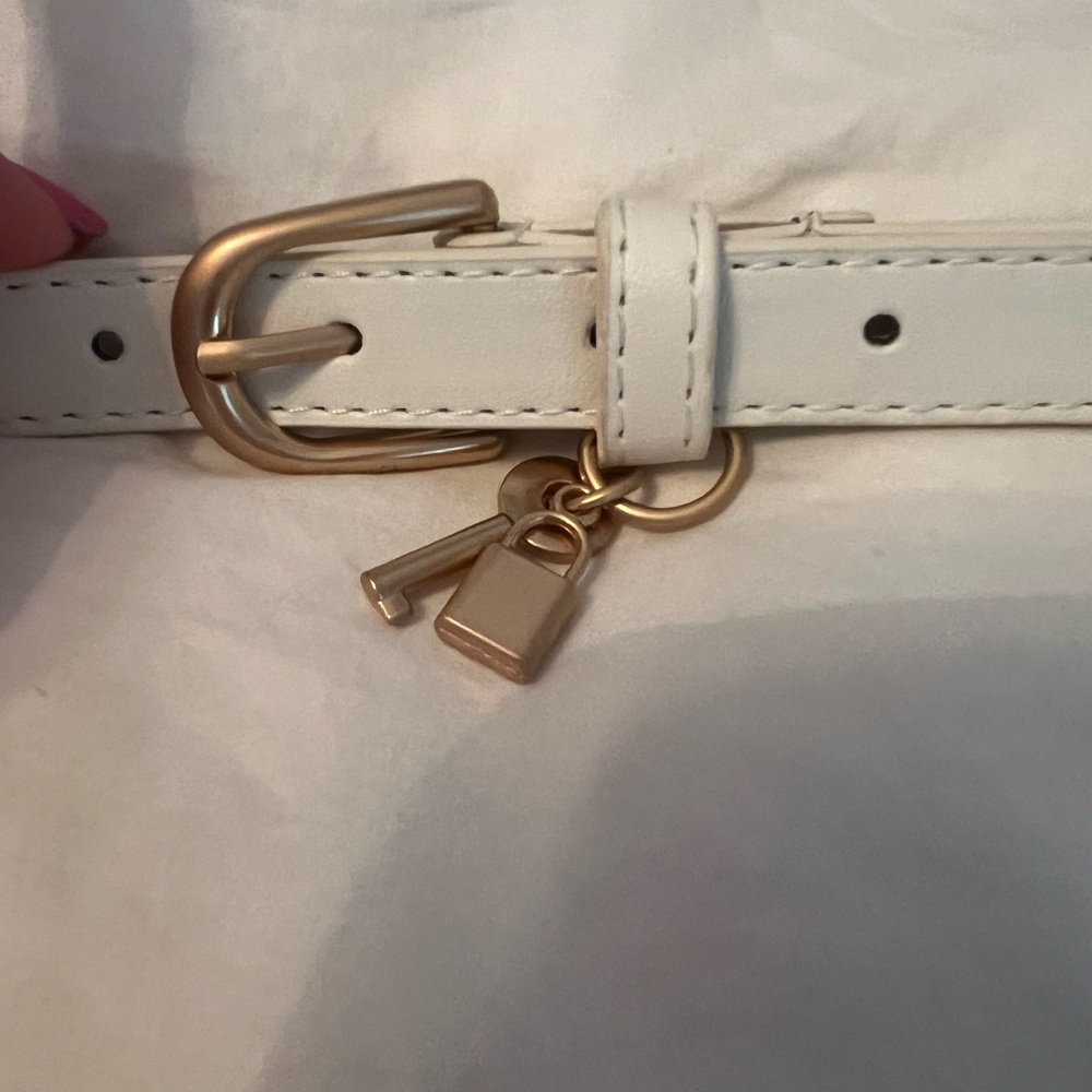 White and Gold Women's Belt